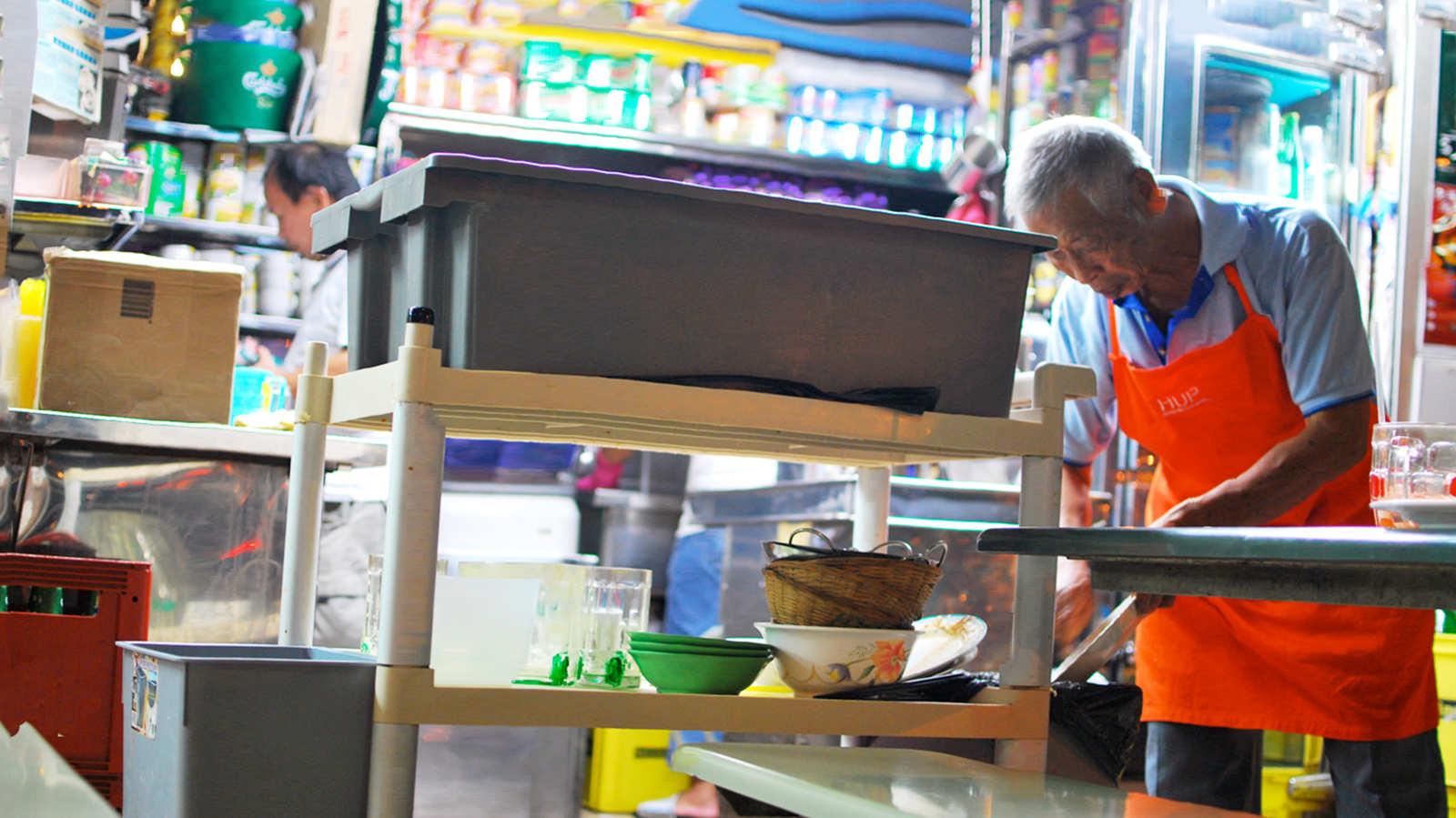 Will returning your trays cost cleaners their jobs?