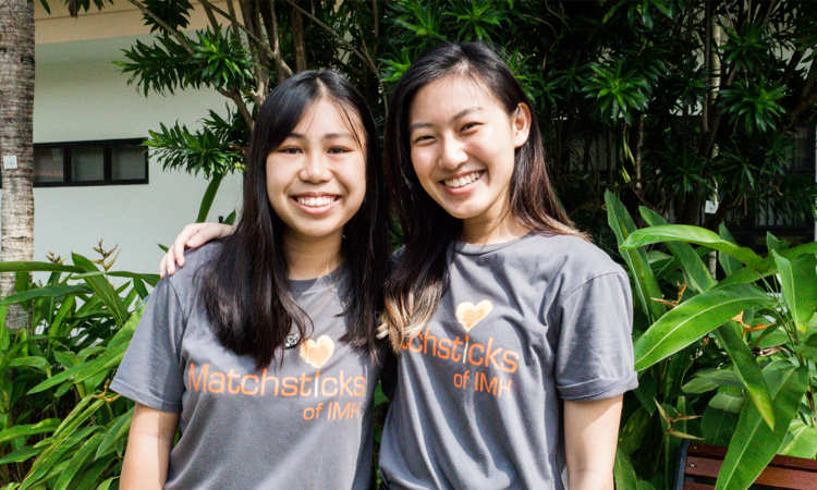 Post thumbnail of See how young volunteers bring happiness to mental patients