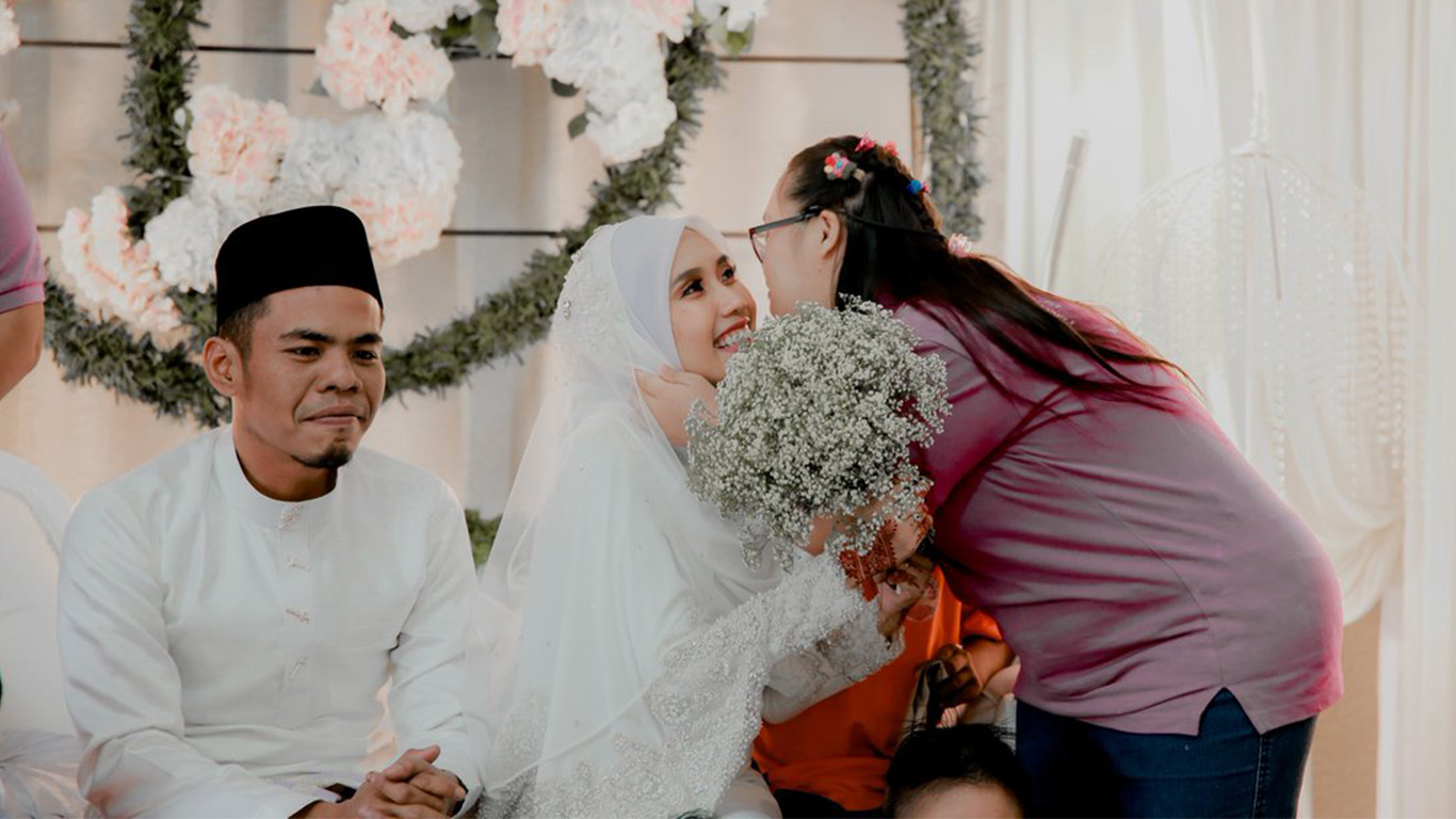 Children with special needs are bride’s special guests at her wedding