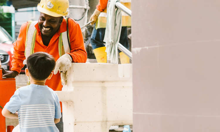 Post thumbnail of Three-year-old toddler is migrant workers’ best friend