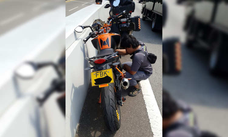 Post thumbnail of Kind BMW motorcyclist helps stricken P-plate rider