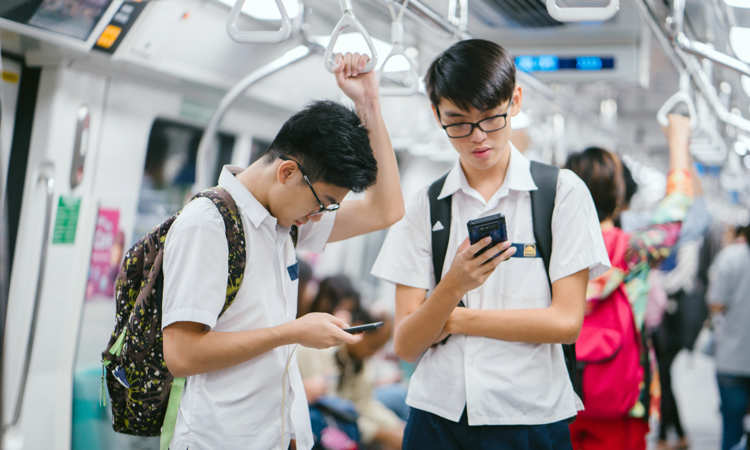 Post thumbnail of Young cashier from a top JC exposes elitist Singaporean parents on Reddit