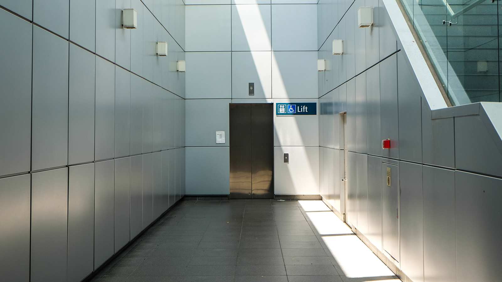 An open letter to the woman who thinks that parents with prams shouldn’t have priority access to lifts