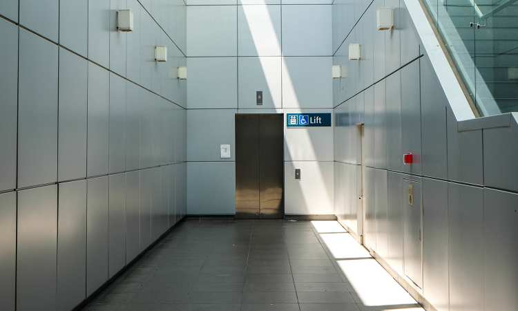 Post thumbnail of An open letter to the woman who thinks that parents with prams shouldn’t have priority access to lifts