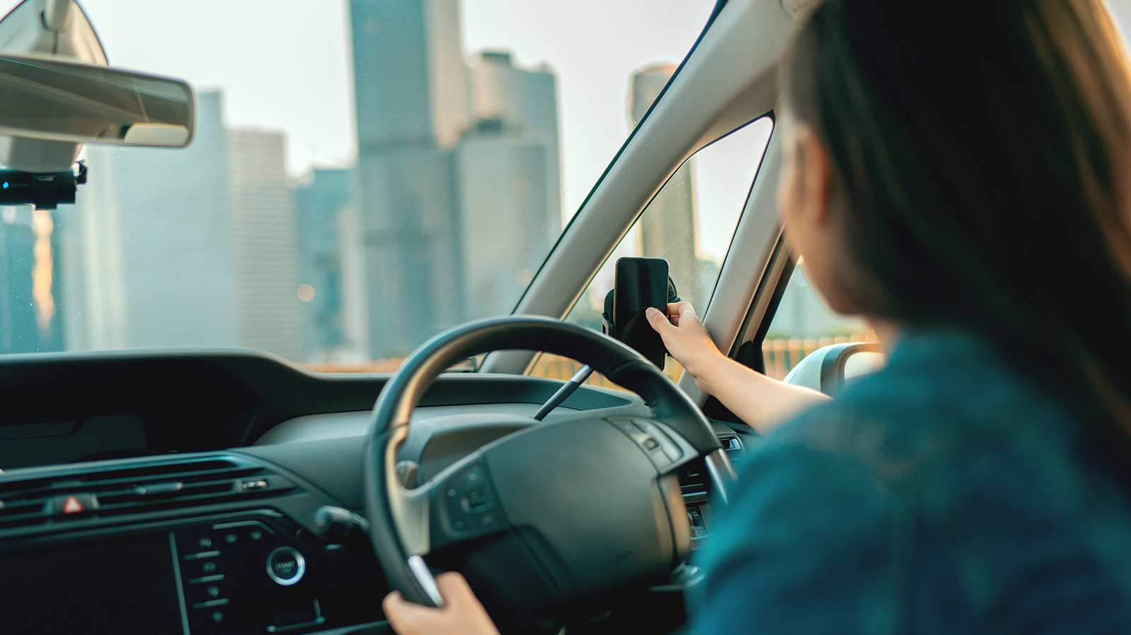 Singaporean woman shares account of how she offers free rides to those in need