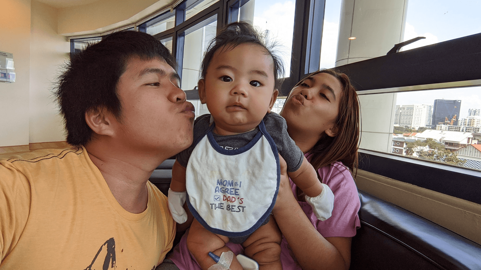 When his child had a medical emergency, taxi passenger gave up her ride so they could get to the hospital