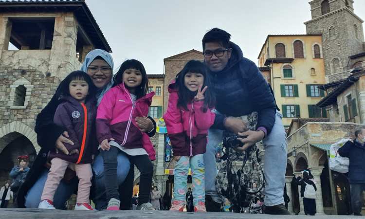 Post thumbnail of Unexpected act of kindness inspires family to pay it forward