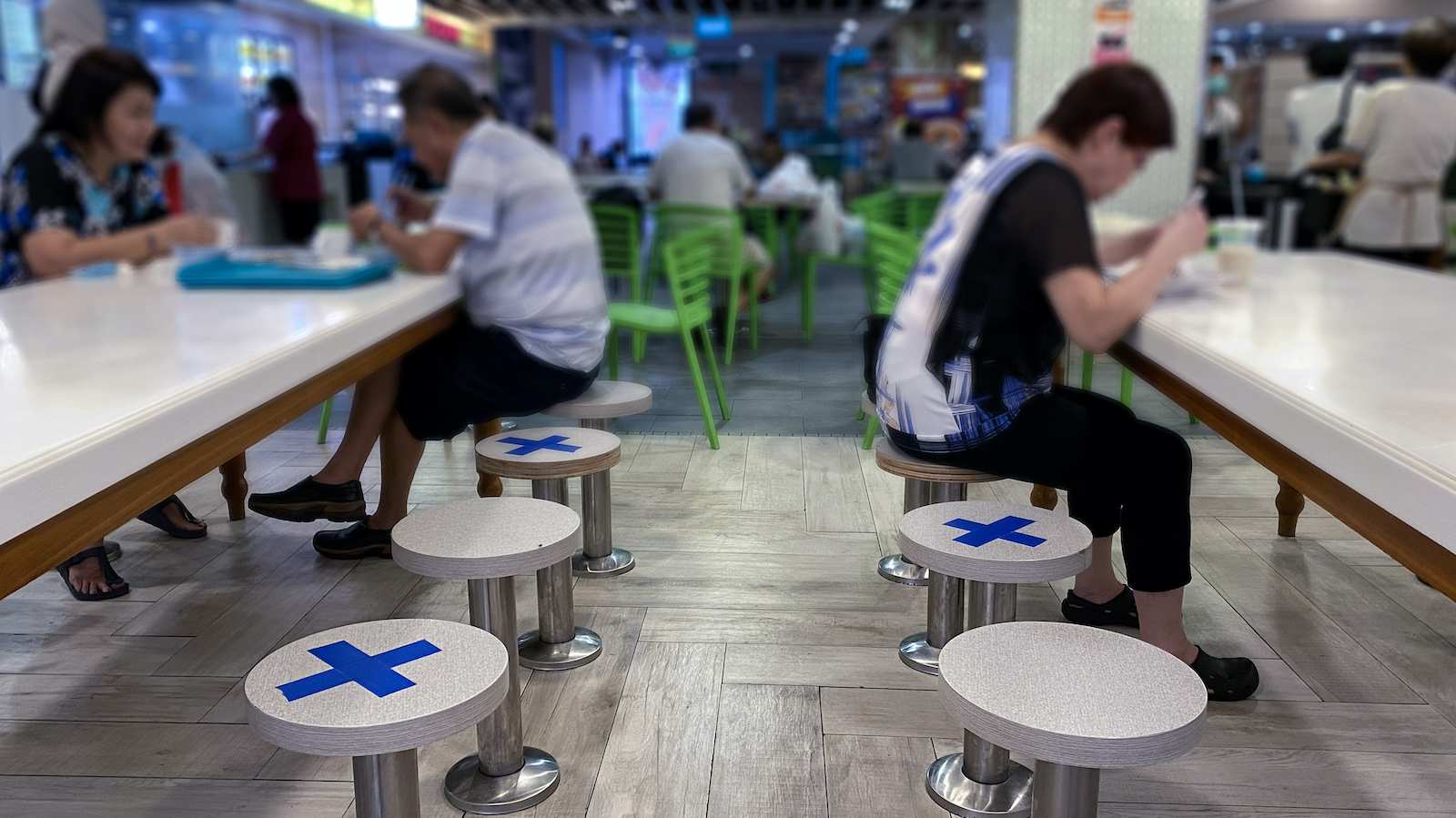 Social distancing at eating establishments