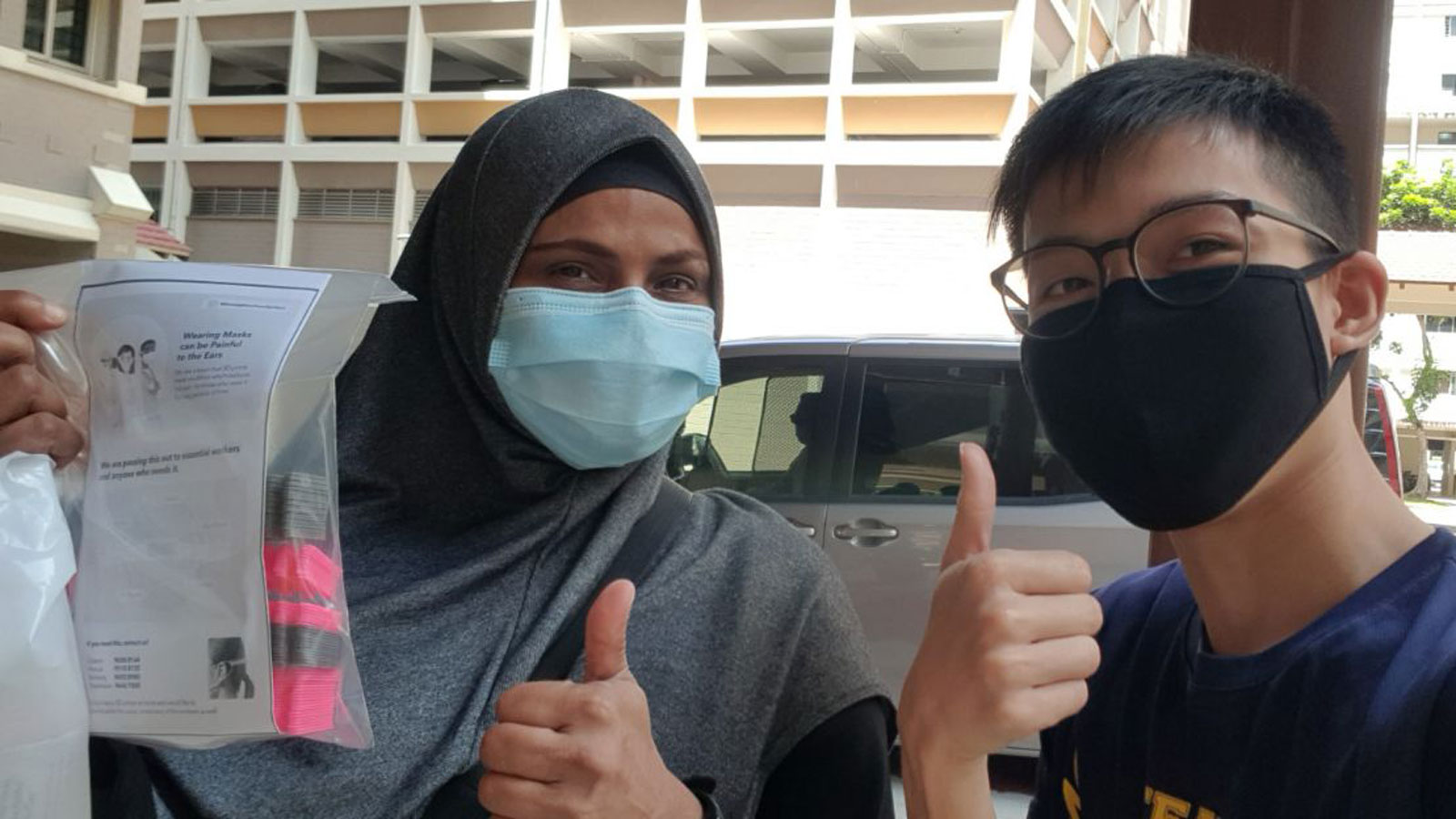 Volunteers swing into action by making face mask strap for frontliners fighting Covid