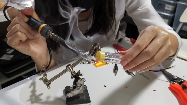 I visited a “garden” to learn how to save the Earth, fixing one broken gadget at a time