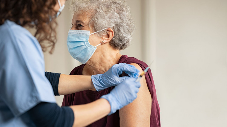 Covid-19-vaccine-trace-together-2