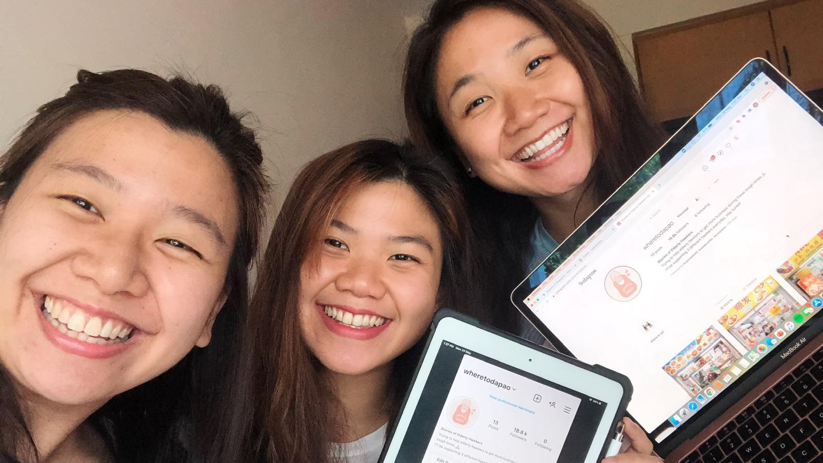 Post thumbnail of Where to dapao? Sisters set up viral Instagram account to help elderly hawkers stay in business