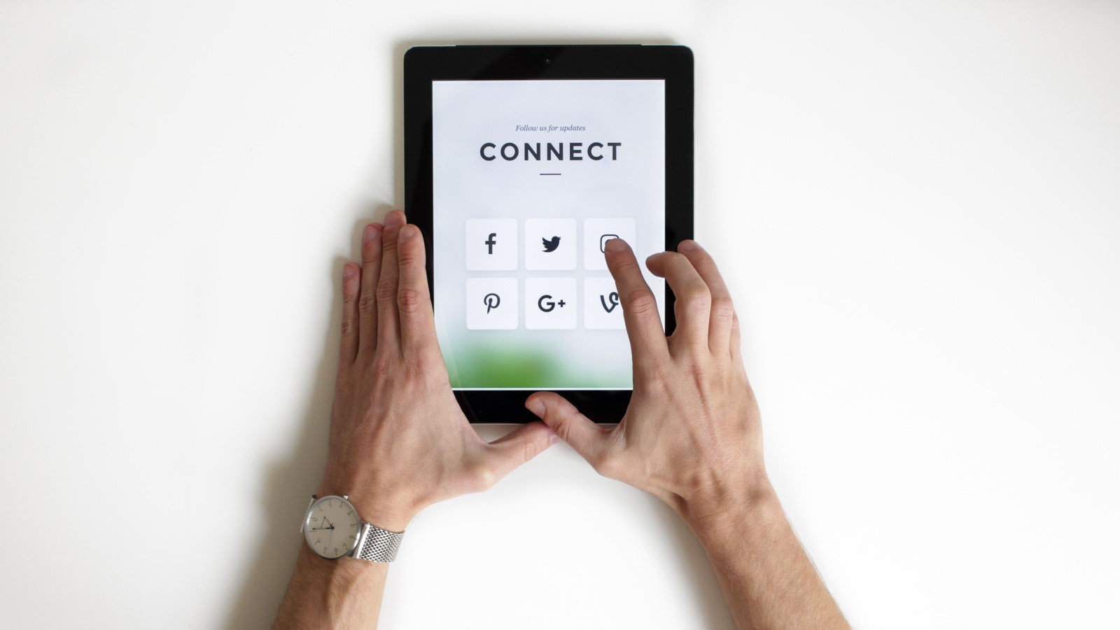 Post thumbnail of Smart technology is the way forward, but how can we help our low-income seniors keep up?