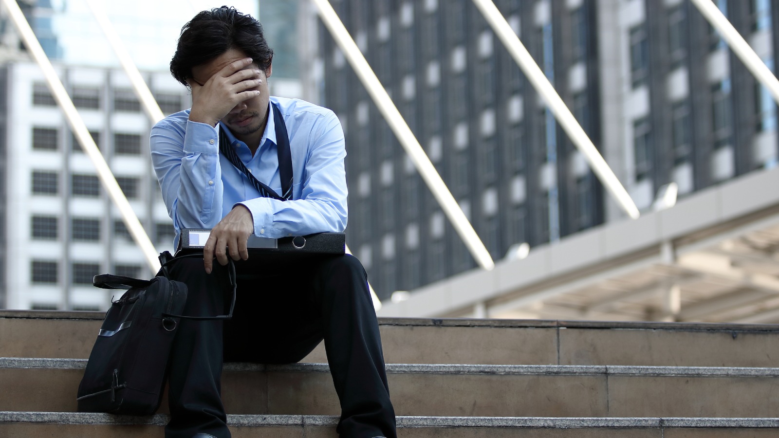 Post thumbnail of How do we identify and deal with burnout? Experts share their thoughts
